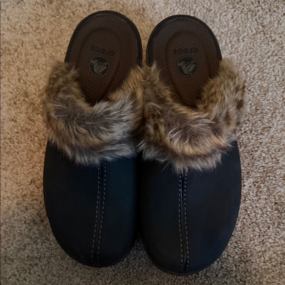 CROCS Women's Black Slippers with Faux Fur Trim
